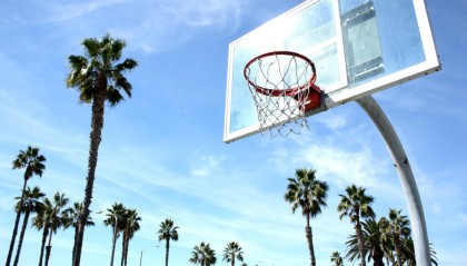 CBA季后赛直播：广厦vs青岛视频直播在线（4月23日）8强赛最后一战！