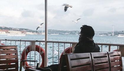 kaiyun-C罗携胜利队友迎接马内归队，并为他送上庆功蛋糕