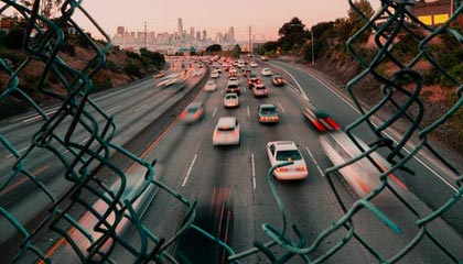 kaiyun-C罗携胜利队友迎接马内归队，并为他送上庆功蛋糕